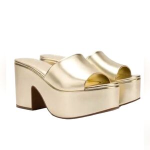 Larroude Miso Clog Gold Size 7
